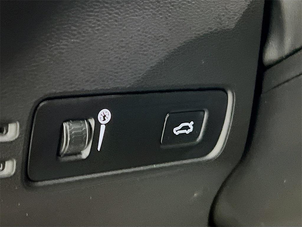 used 2022 Volvo C40 Recharge Pure Electric car, priced at $26,949