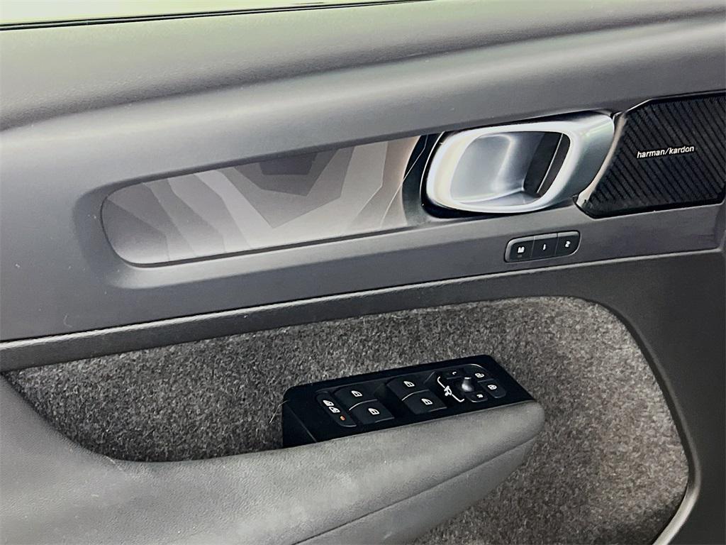 used 2022 Volvo C40 Recharge Pure Electric car, priced at $26,949