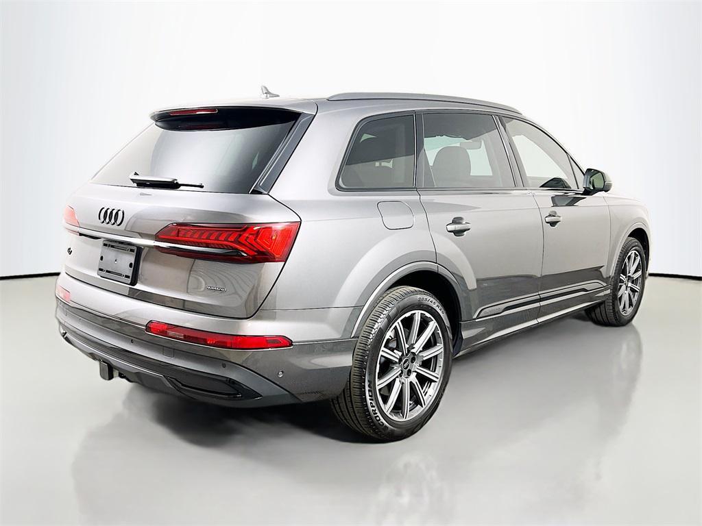 used 2024 Audi Q7 car, priced at $42,587