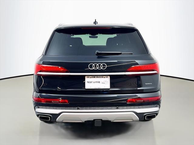 new 2025 Audi Q7 car, priced at $67,727
