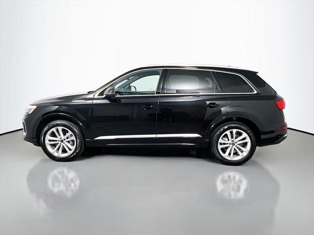 new 2025 Audi Q7 car, priced at $67,727