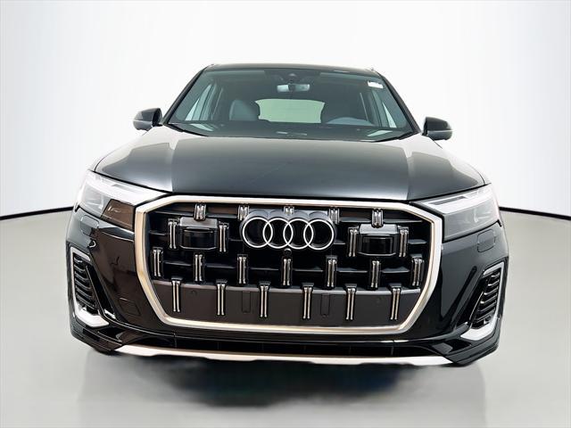 new 2025 Audi Q7 car, priced at $67,727