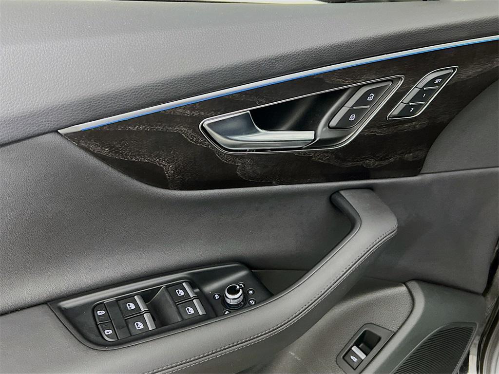 used 2023 Audi Q7 car, priced at $36,949