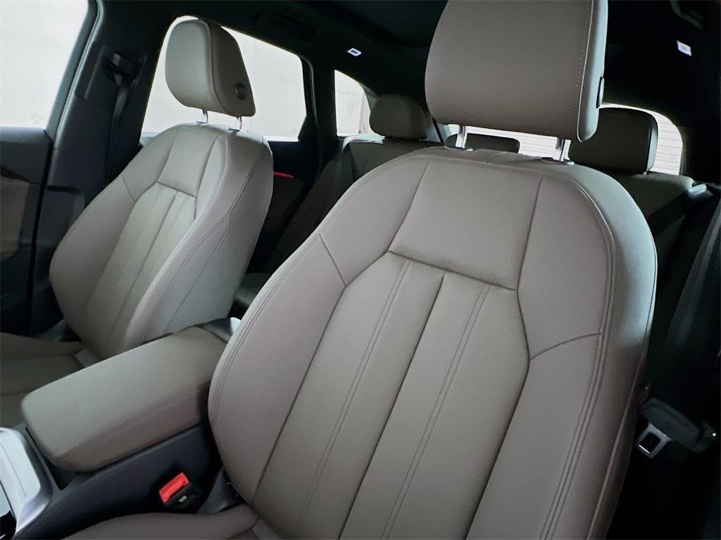 new 2025 Audi Q5 car, priced at $53,535