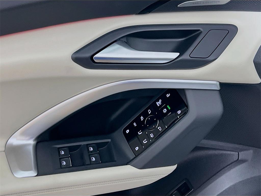 new 2025 Audi Q5 Sportback car, priced at $60,850