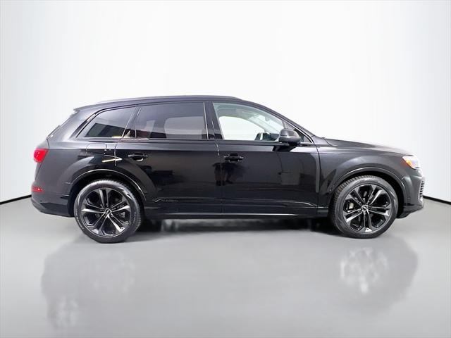 new 2025 Audi Q7 car, priced at $78,725