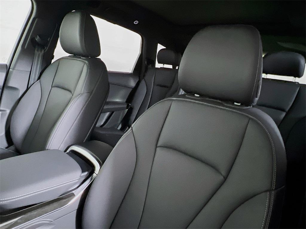 new 2025 Audi Q7 car, priced at $70,871