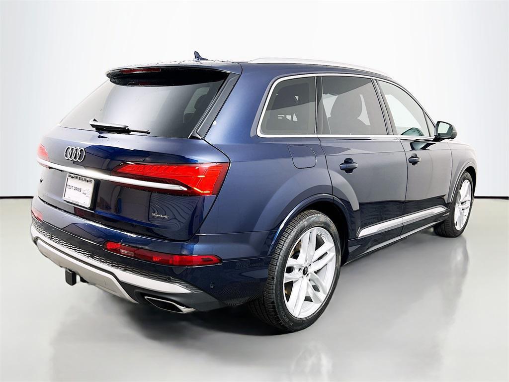 new 2025 Audi Q7 car, priced at $70,871