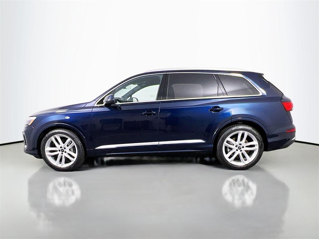 new 2025 Audi Q7 car, priced at $70,871