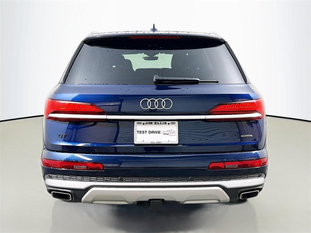 new 2025 Audi Q7 car, priced at $70,871