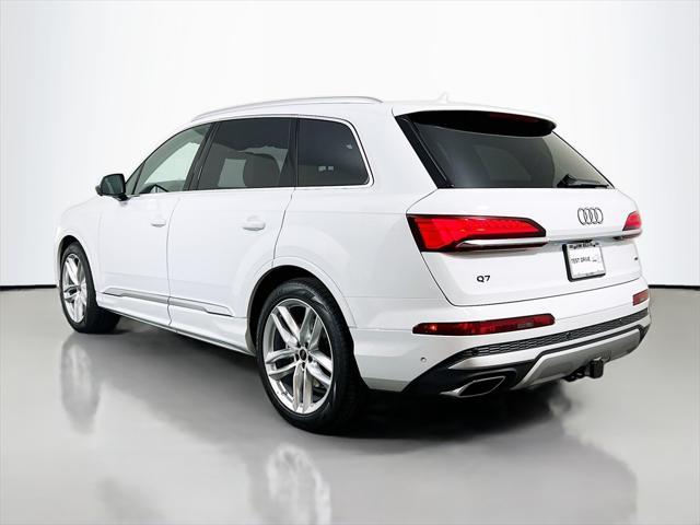 new 2025 Audi Q7 car, priced at $71,633