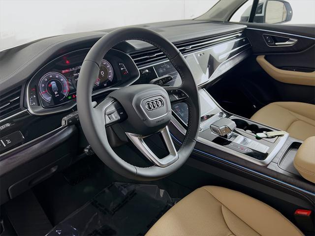 new 2025 Audi Q7 car, priced at $71,633