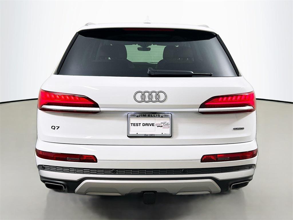 new 2025 Audi Q7 car, priced at $71,684