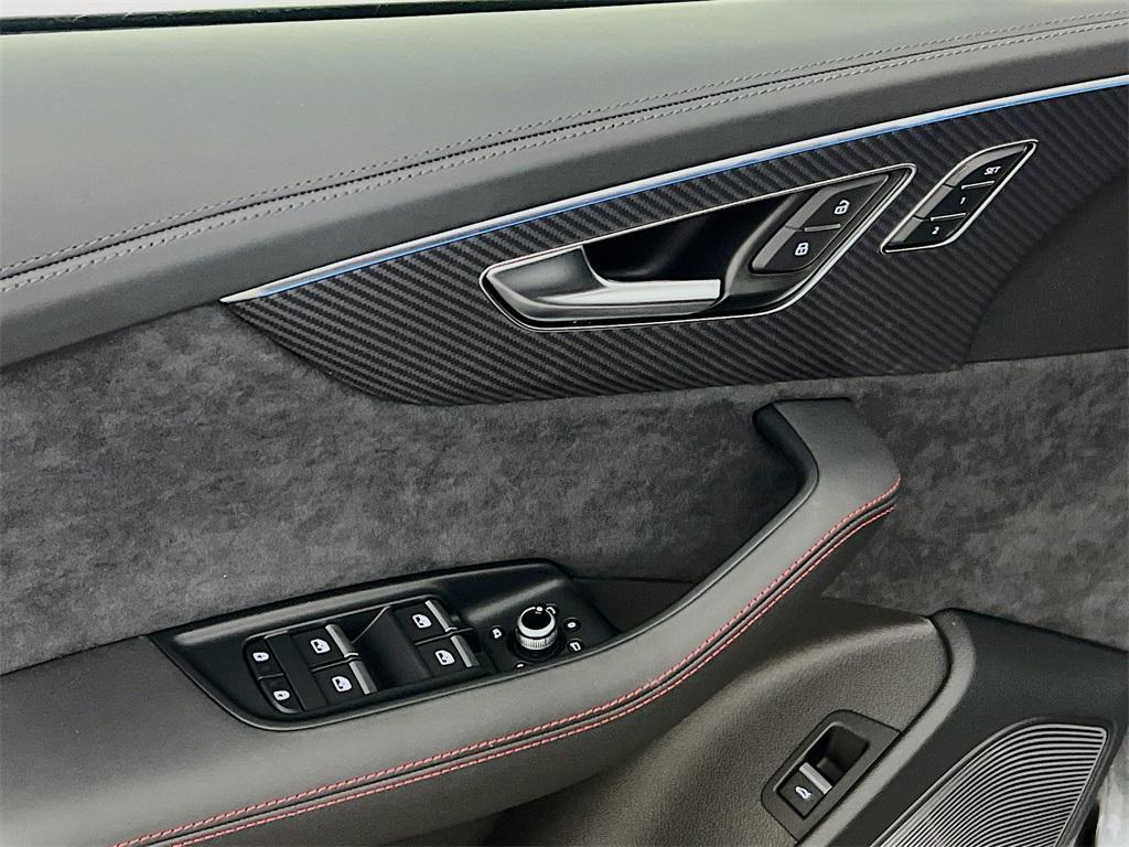 new 2026 Audi Q7 car, priced at $90,716