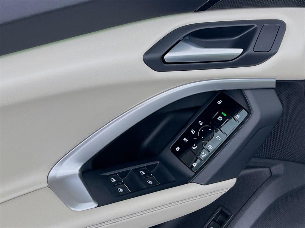 new 2025 Audi Q5 car, priced at $53,452