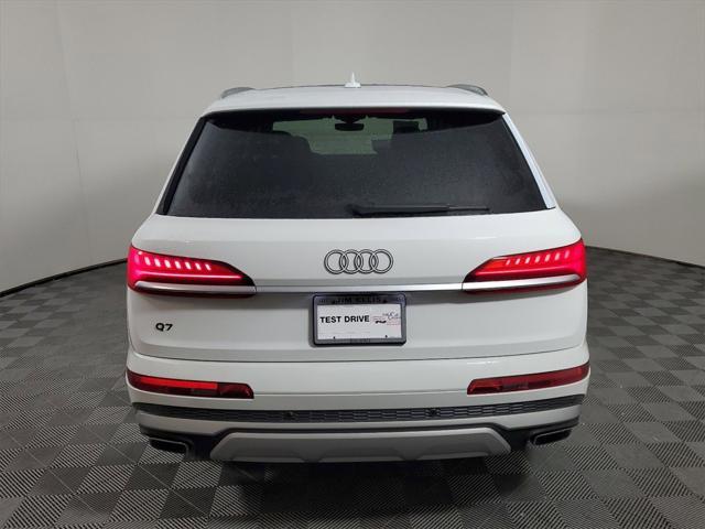 new 2025 Audi Q7 car, priced at $64,790