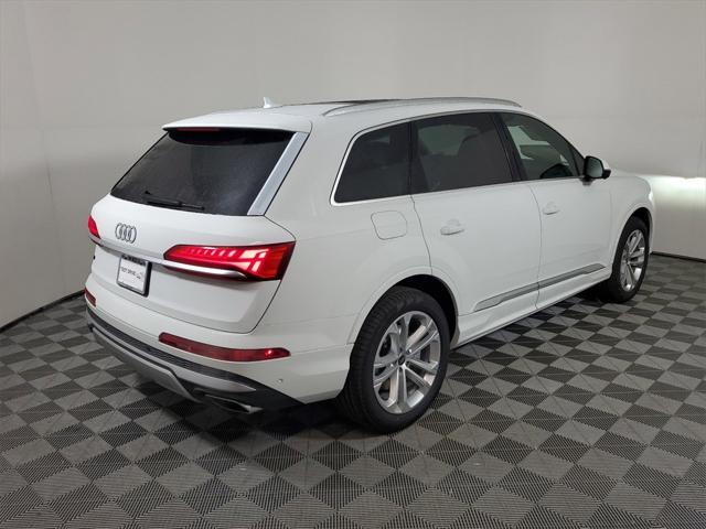 new 2025 Audi Q7 car, priced at $64,790