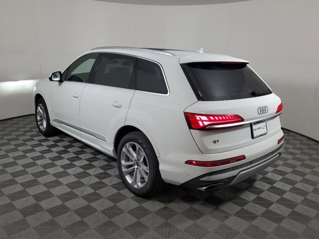 new 2025 Audi Q7 car, priced at $64,790