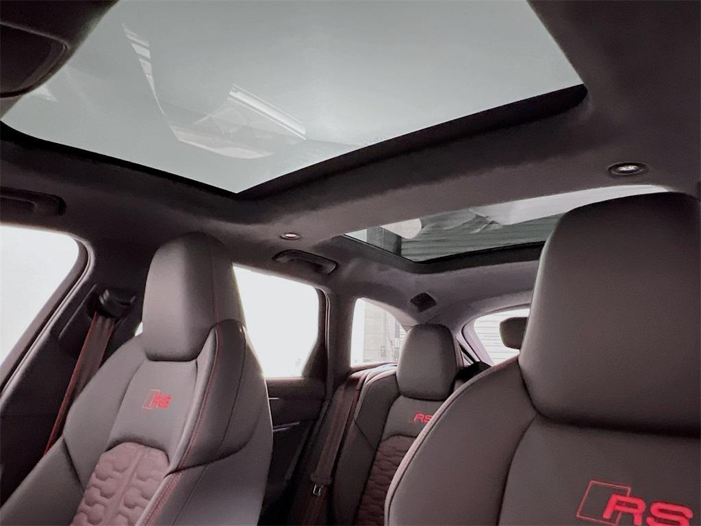 new 2026 Audi RS 6 Avant car, priced at $152,090