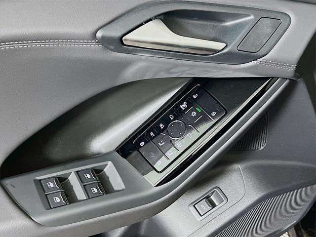 new 2025 Audi Q6 e-tron car, priced at $70,448