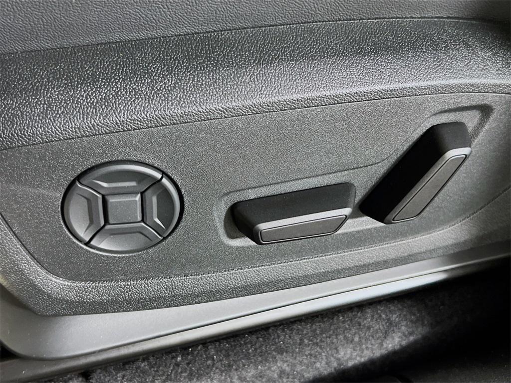 new 2025 Audi Q6 e-tron car, priced at $70,448