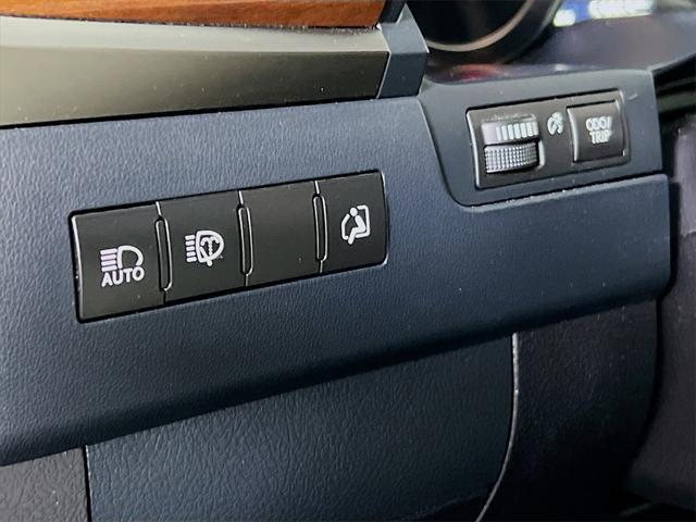 used 2020 Lexus LX 570 car, priced at $64,449