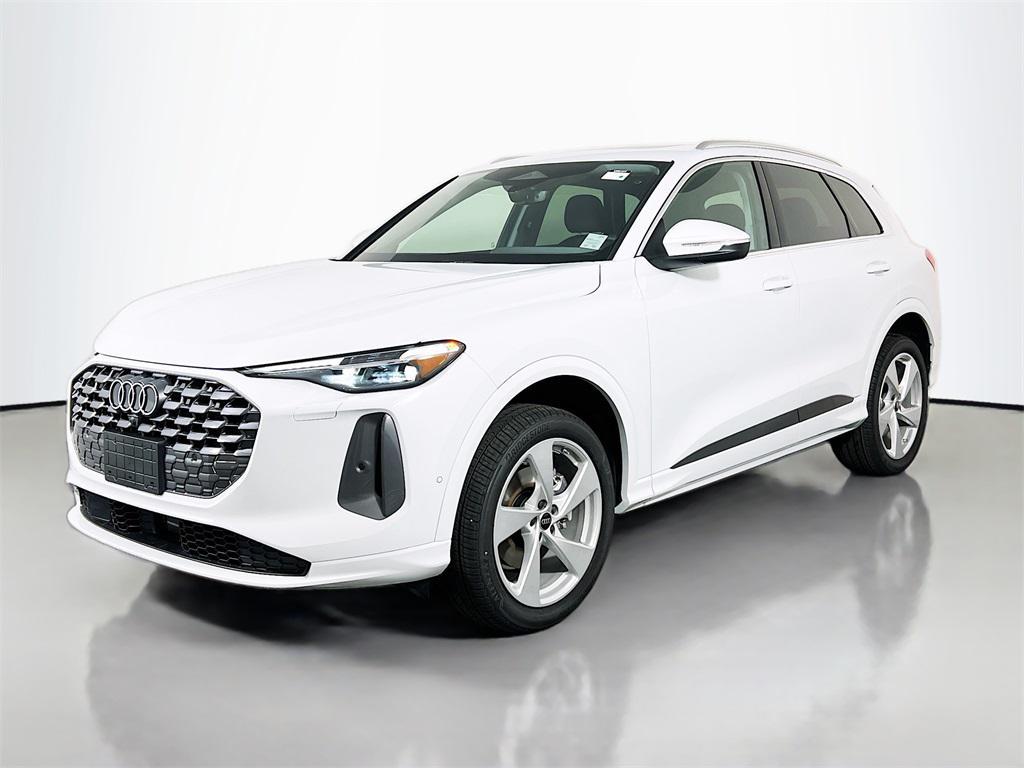 new 2025 Audi Q5 car, priced at $55,522