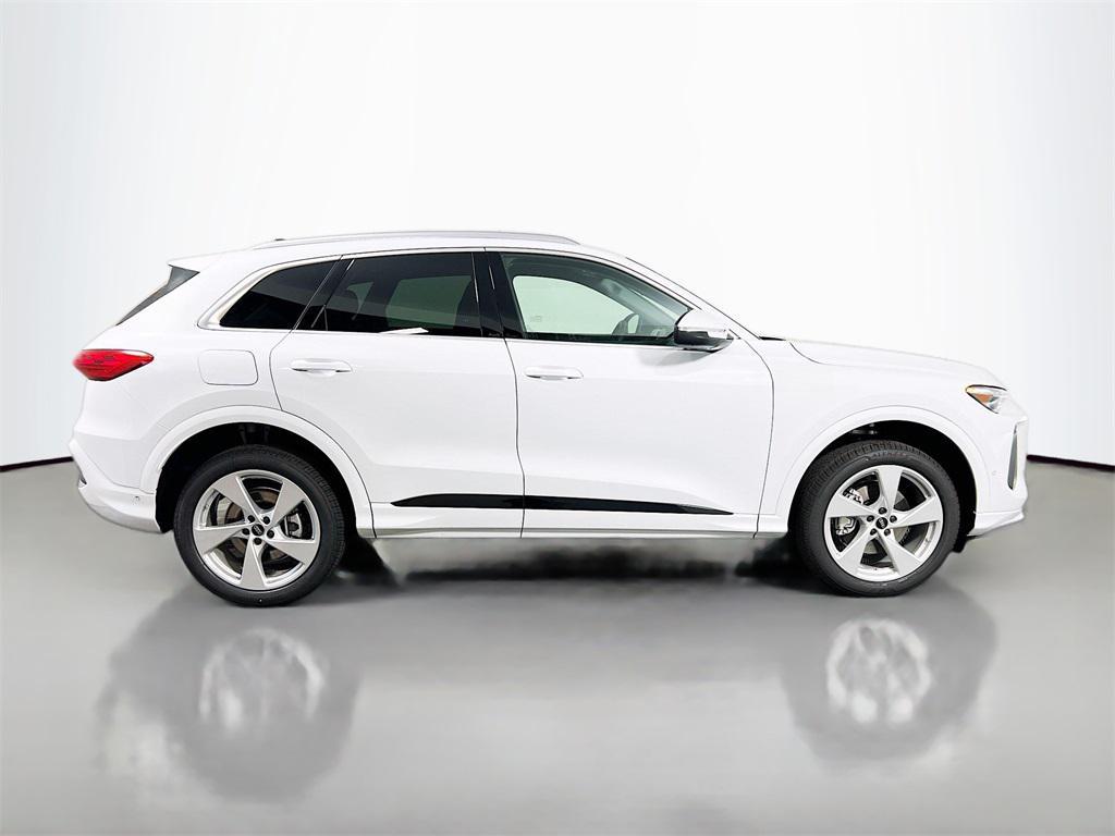 new 2025 Audi Q5 car, priced at $55,522