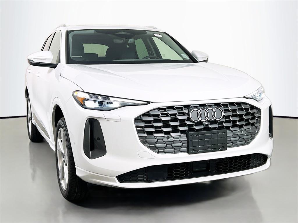 new 2025 Audi Q5 car, priced at $55,522