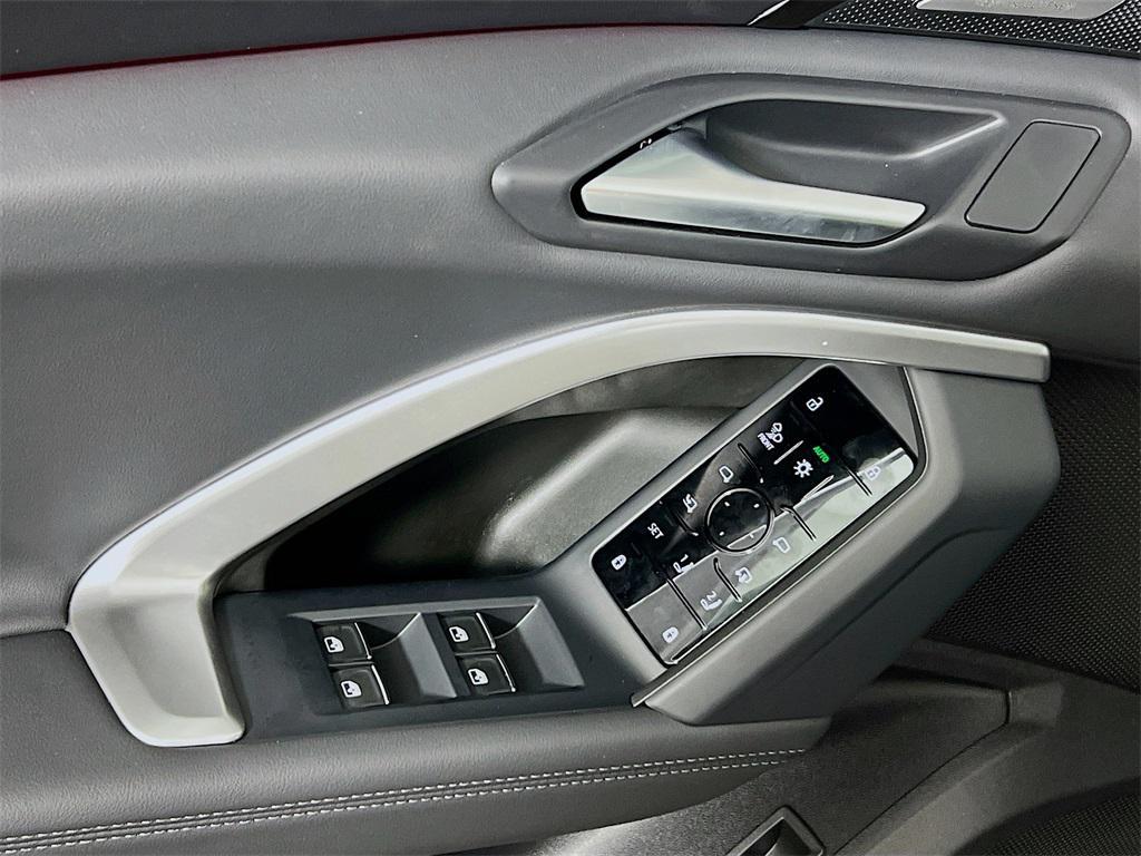 new 2025 Audi Q5 car, priced at $55,522