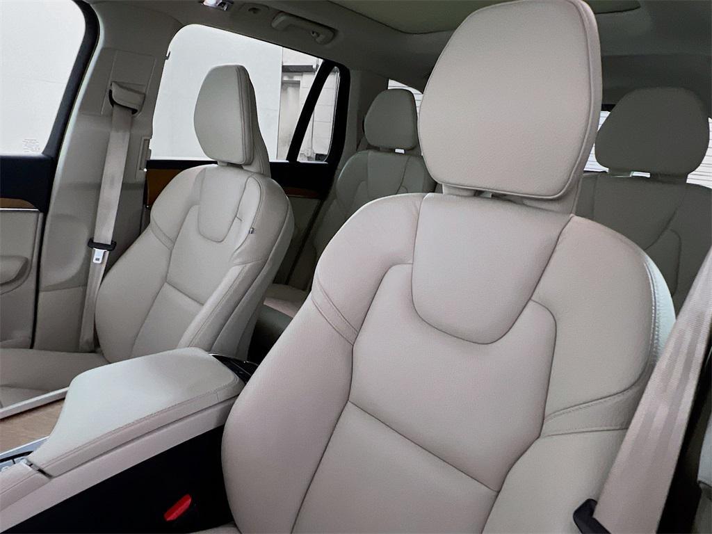 used 2022 Volvo XC90 car, priced at $34,141