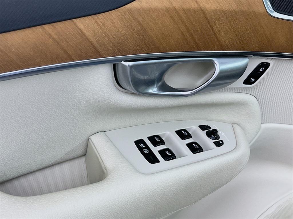 used 2022 Volvo XC90 car, priced at $34,141