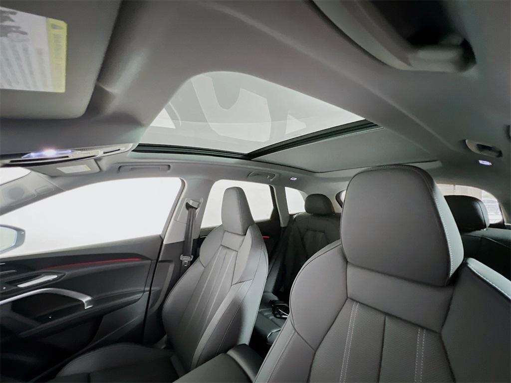 new 2025 Audi Q5 car, priced at $55,361