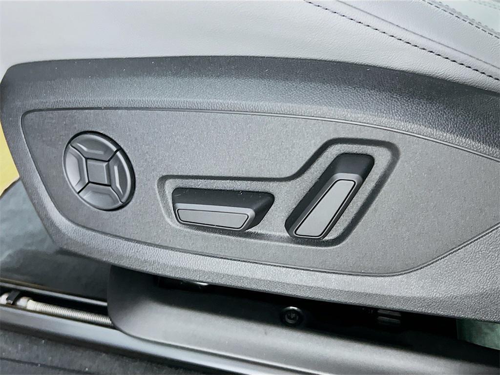 new 2025 Audi Q3 car, priced at $42,421