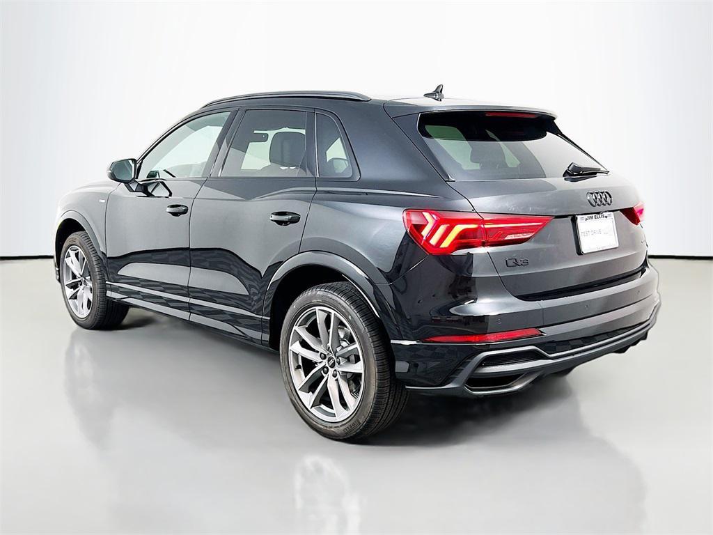 new 2025 Audi Q3 car, priced at $42,421