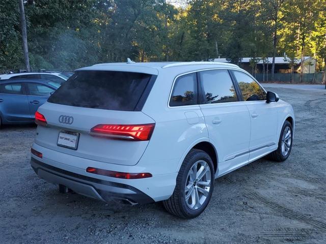 new 2025 Audi Q7 car, priced at $71,725