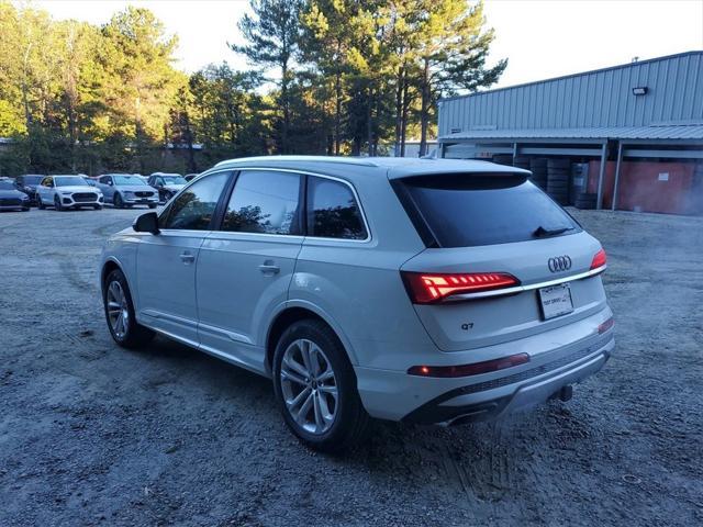 new 2025 Audi Q7 car, priced at $71,725