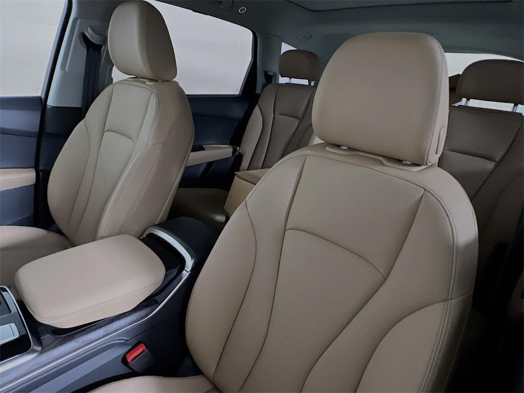 new 2025 Audi Q7 car, priced at $71,684