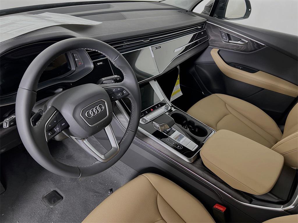 new 2025 Audi Q7 car, priced at $71,684