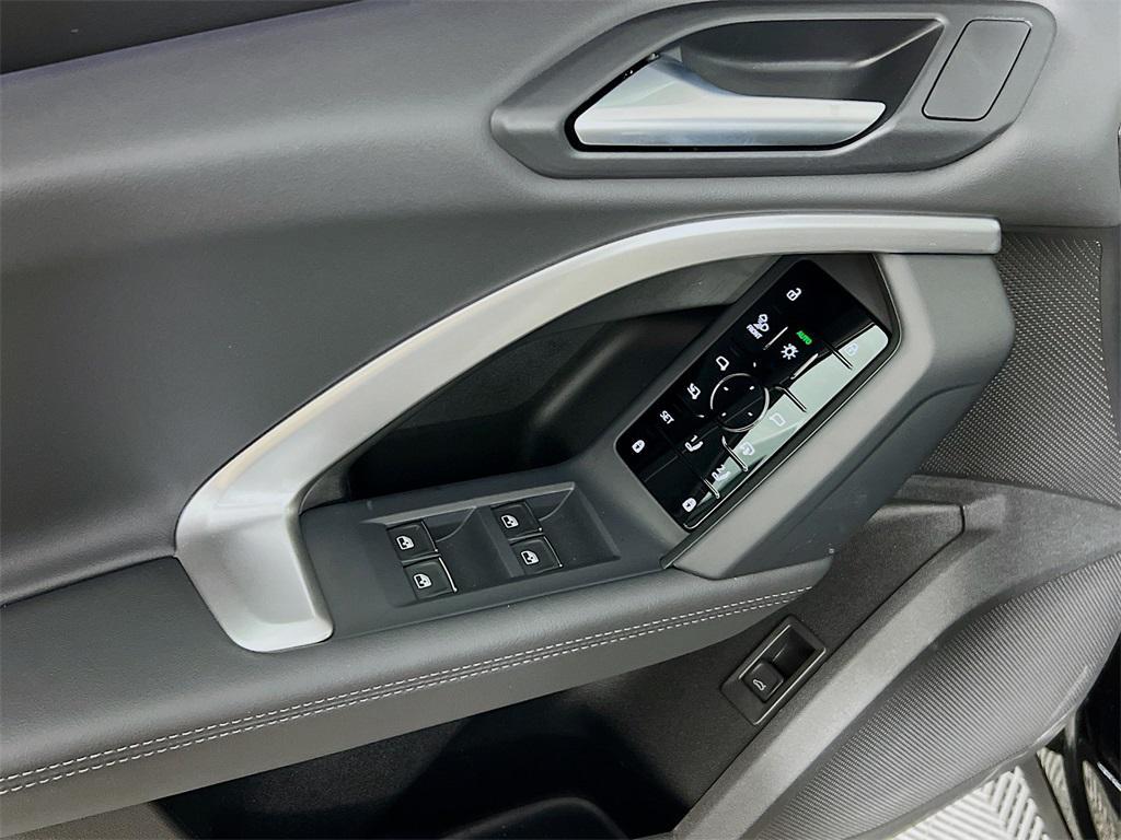 new 2025 Audi Q5 car, priced at $56,396