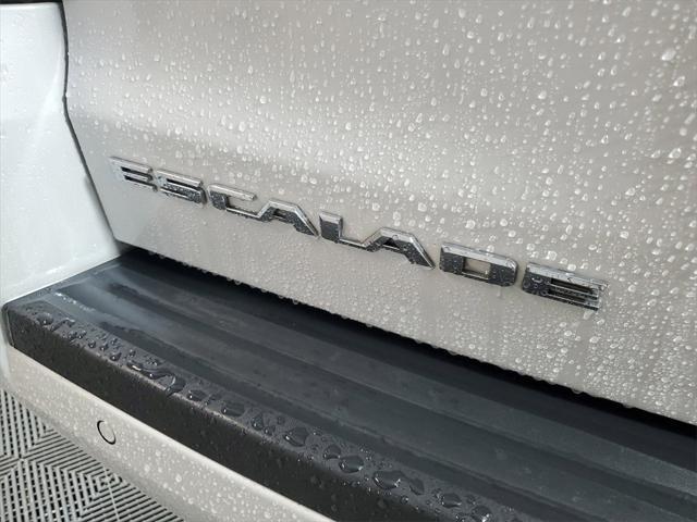 used 2020 Cadillac Escalade ESV car, priced at $48,949