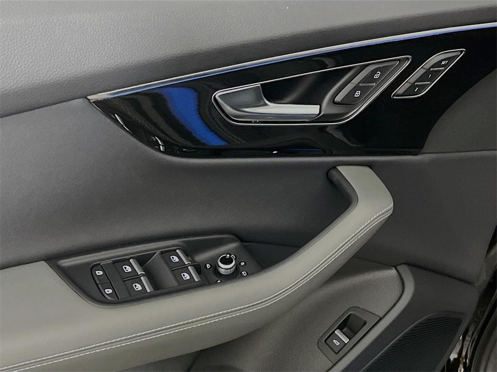 new 2026 Audi Q7 car, priced at $74,380