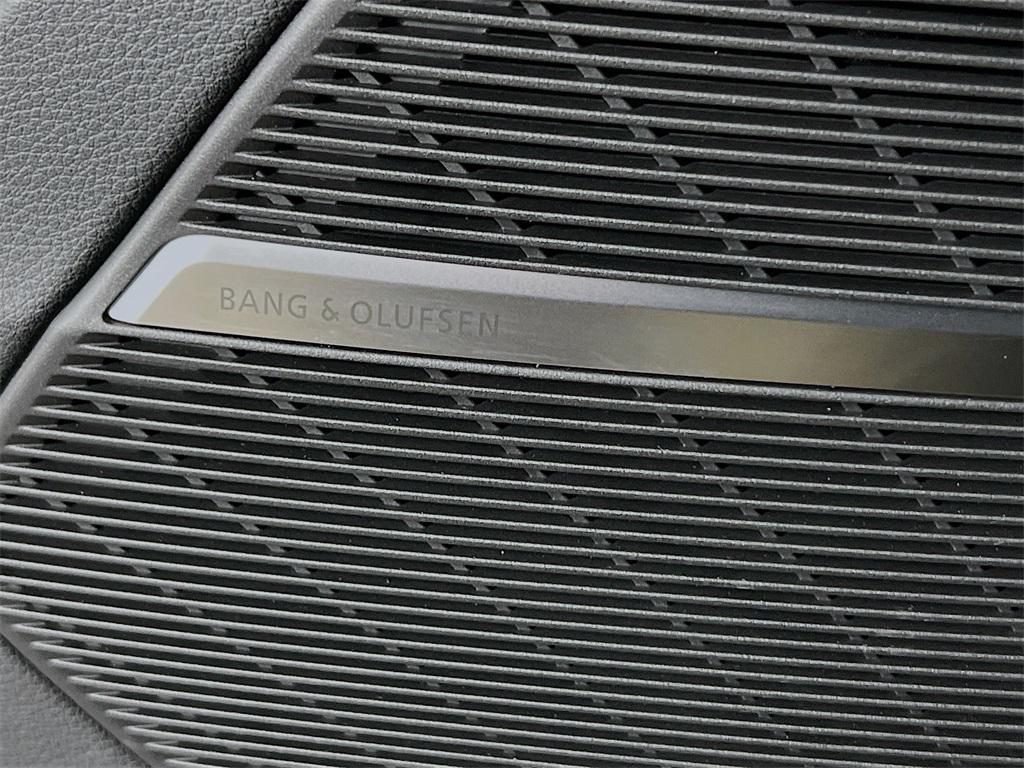 new 2025 Audi Q7 car, priced at $66,546