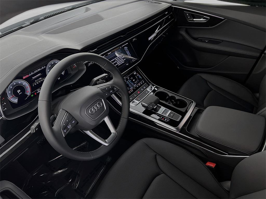 new 2025 Audi Q7 car, priced at $66,546