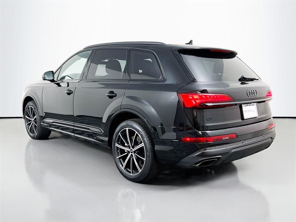 new 2025 Audi Q7 car, priced at $66,546