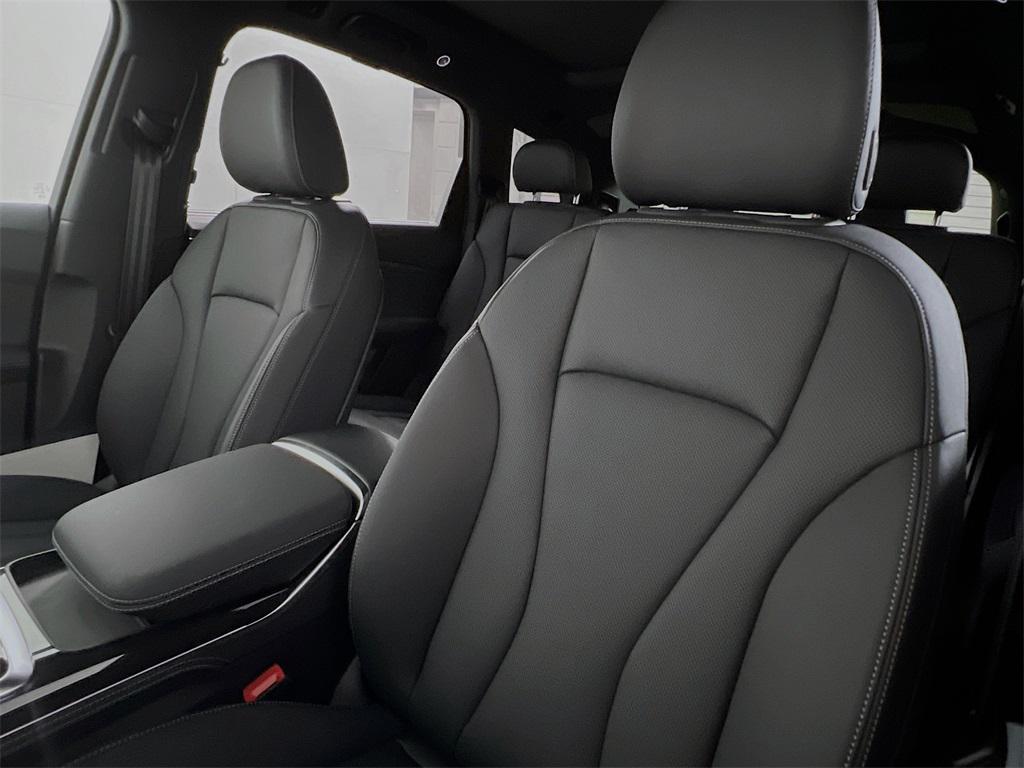new 2025 Audi Q7 car, priced at $66,546