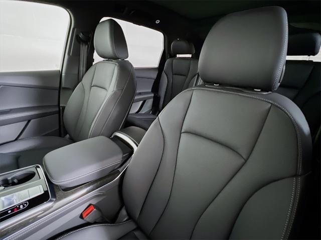 new 2025 Audi Q7 car, priced at $71,633