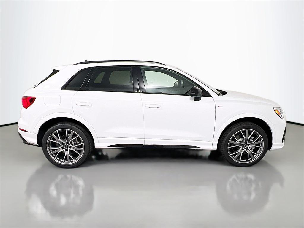 new 2025 Audi Q3 car, priced at $44,640