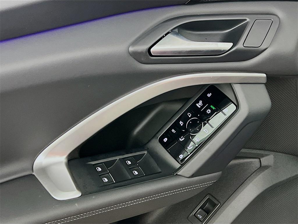 new 2025 Audi Q5 car, priced at $55,991