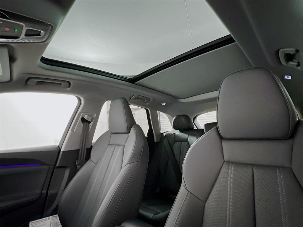 new 2025 Audi Q5 car, priced at $55,991